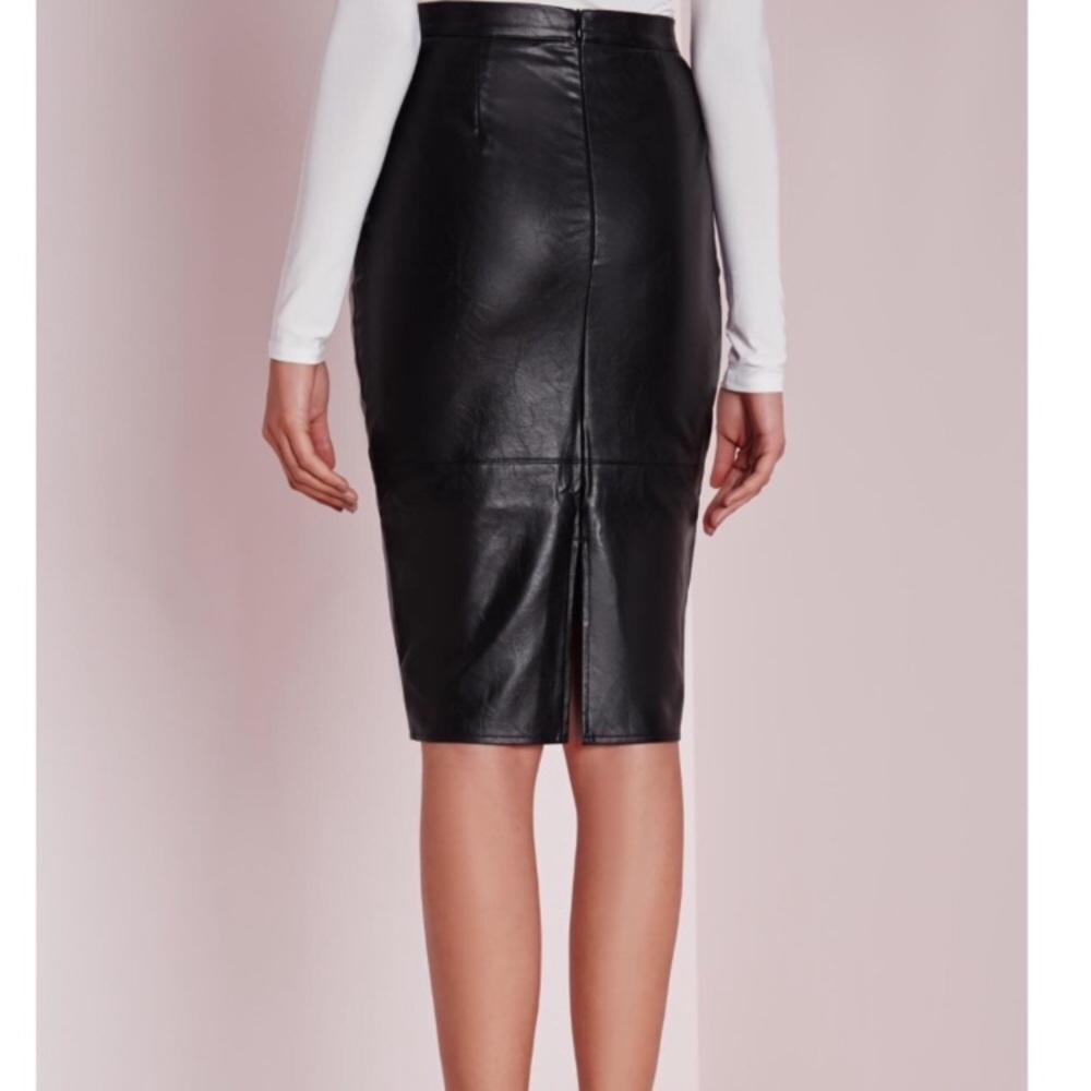 SALE! 💥 Vegan Leather faux leather midi skirt - Picture 3 of 5